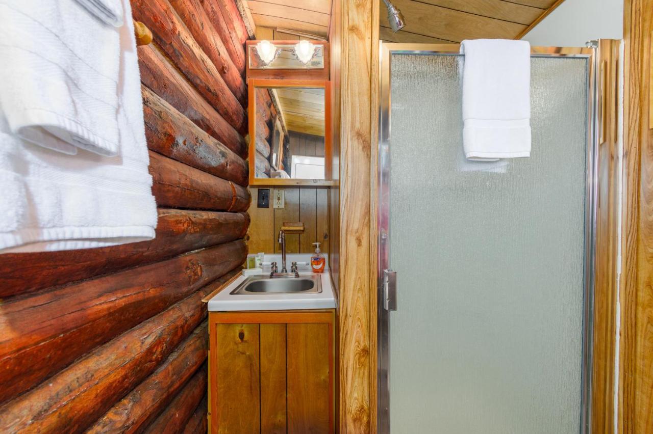 Holiday home Alpine Meadows Log Girdwood